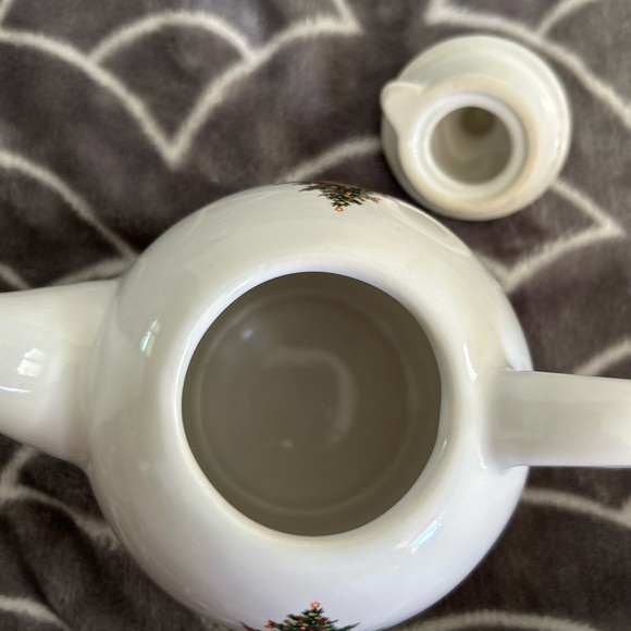 Pfaltzgraff Christmas tea set/combo for one - Picture 3 of 5